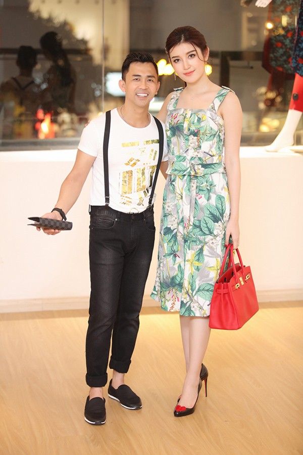 Chuyên gia trang điểm Tony Nguyễn.