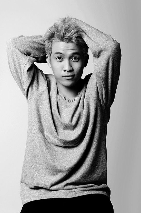 "Mew quan niệm âm nhạc phải đến từ chính đời sống văn hoá và ngôn ngữ của chúng ta, thì âm nhạc đó mới gần gũi, đương đại và thức thời" .