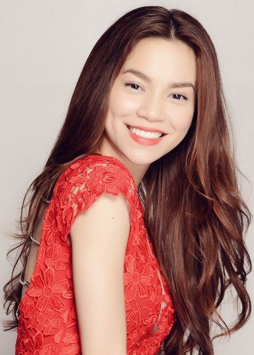 Nữ hoàng giải trí Hồ Ngọc Hà - nạn nhân số 1 của những lời công kích tập thể.