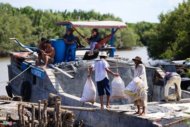 160513xahoi-lam-muoi-khong-du-mua-ly-ca-fe5