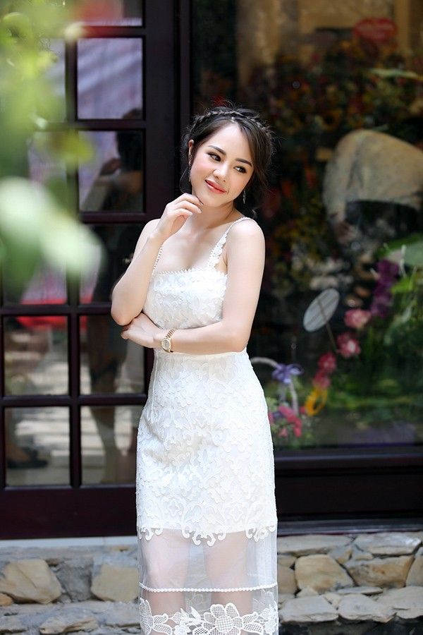 Bước sang tuổi 30 nhưng MC Bạch Lan Phương vẫn vô cùng xinh đẹp, trẻ trung.