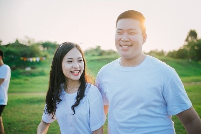 Chia sẻ về kỷ niệm của tuổi học trò, Minh Hằng (đại diện lớp) cho biết: "Điều mình nhớ nhất trong suốt 3 năm học có lẽ là ngày mới vào trường, lớp có chút xích mích với cô giáo dạy môn Văn, từng viết đơn xin chuyển nhưng không được chấp nhận. Sau đó, cả lớp và cô ngày càng thân thiết. Tới năm lớp 12, cô bị bệnh, phải nghỉ dạy. Chúng mình rất nhớ và muốn gửi lời cảm ơn cô thật nhiều".