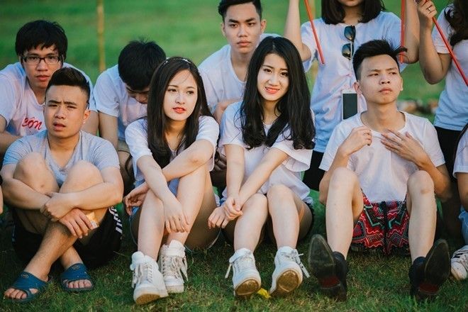 "Hiện tại, cả lớp đã được nhà trường, cô giáo chủ nhiệm và phụ huynh tạo điều kiện cho mọi hoạt động vui chơi. Sau khi hoàn thiện bộ ảnh, chúng mình cũng đã tập trung bước vào ôn thi để có một kết quả tốt nhất", thành viên Ngọc Hải chia sẻ.