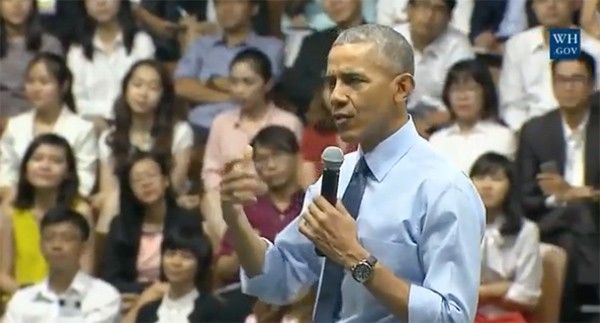 Tổng thống Mỹ Barack Obama trong buổi giao lưu sáng 25/5.