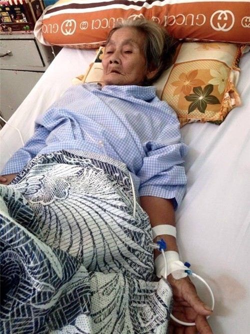 Cuối năm 2015 cụ Tám gặp phải một tai nạn nghiêm trọng.