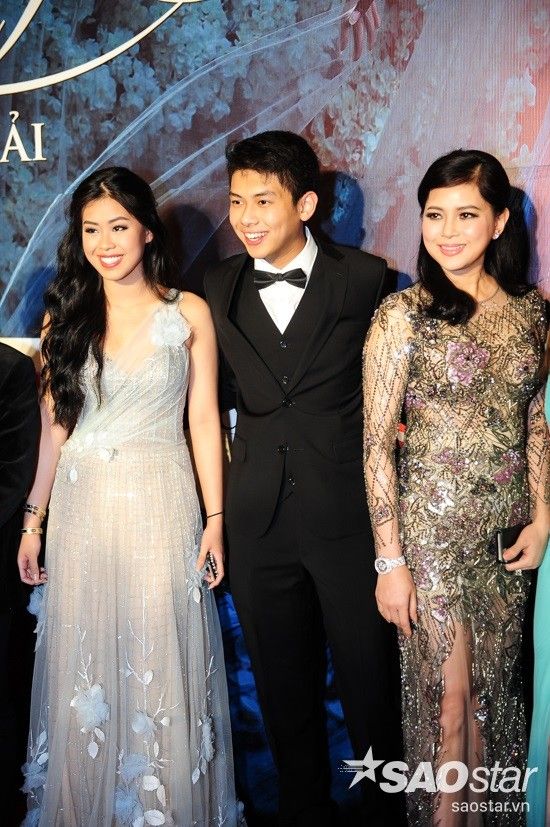 Phong thái sang trọng của mẹ chồng Tăng Thanh Hà.