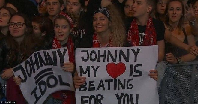 Tình cảm của fan dành cho Johnny không hề thuyên giảm.