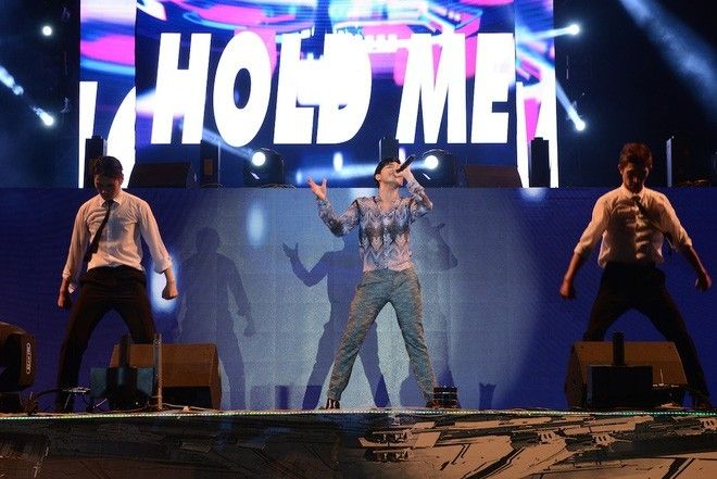 EDM chinh phục hoàn toàn khán giả Buôn Mê Thuột với hit triệu view mới toanh của mình.