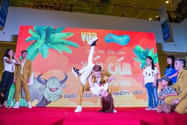 hai ngôi vuong BNHV 2 mua tro tai truoc mat khan gia