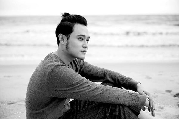 "Hoàng tử sơn ca" Quang Vinh vẫn điển trai như ngày nào...