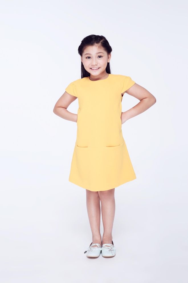 Khánh Ngọc còn là gương mặt sáng giá khi liên tục nhận được nhiều lời mời từ các nhãn hàng quảng cáo nổi tiếng. Khi còn học mẫu giáo, Khánh Ngọc đã bộc lộ cá tính trong việc lựa chọn trang phục, cô bé ưa chuộng sự thoải mái, tự nhiên nhưng không kém phần cá tính. Khánh Ngọc thường tự chọn quần áo và phối theo sở thích của mình chứ không hào hứng với việc gia đình sắp xếp sẵn.