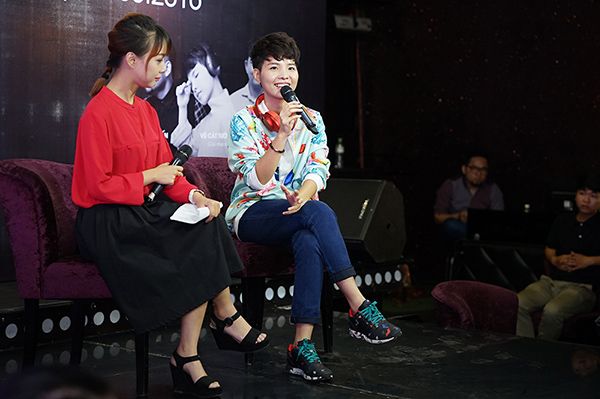 Vũ Cát Tường vui vẻ trải lòng, chia sẻ những kỷ niệm khó quên với các fan.