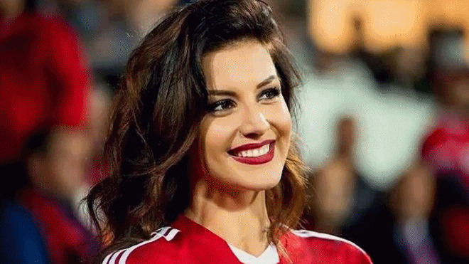 Bỏng mắt với dàn cổ động viên nữ tại Euro 2016 Ảnh 2