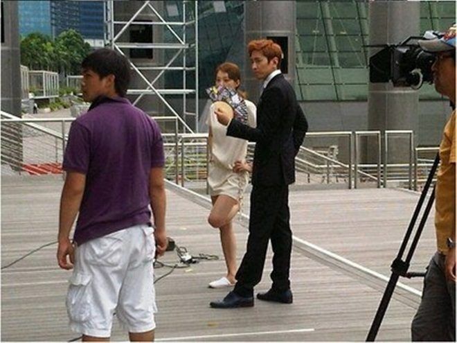 người đàn ông ấy có cả quạt xếp Kitty 