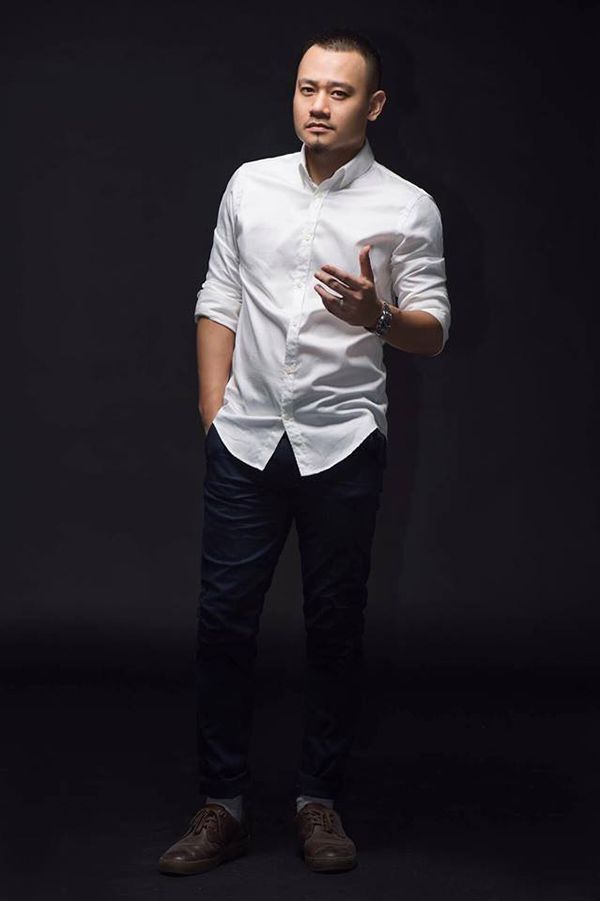 Ca khúc là lời tâm sự của một người đã lâu chưa yêu và luôn dành thời gian cho những điều mình yêu thích, cho bạn bè.