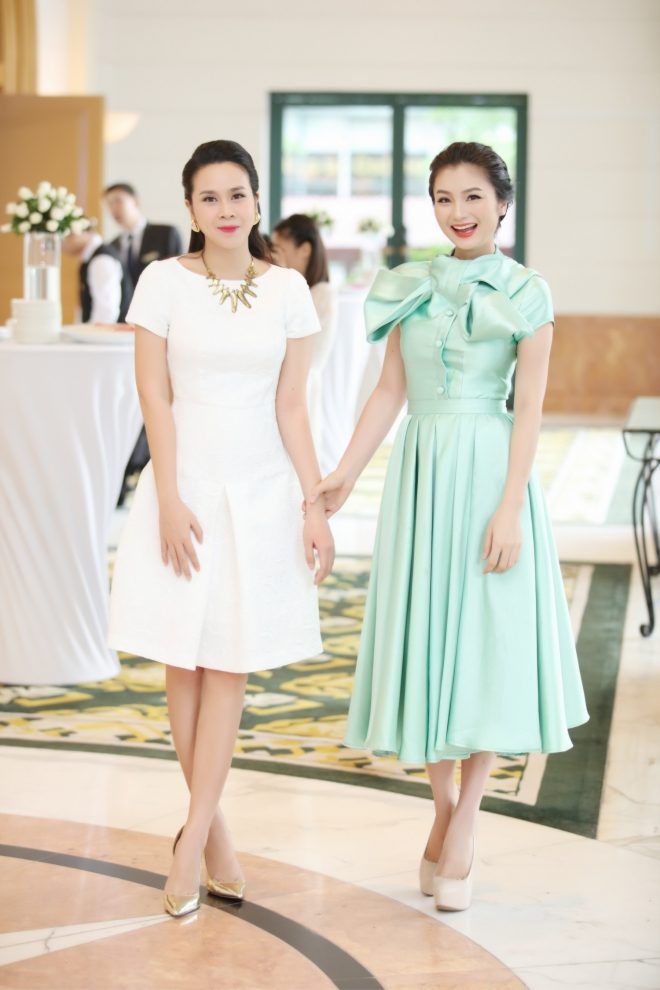 Cũng trong sự kiện, Lưu Hương Giang có dịp gặp lại nữ diễn viên Diệu Hương.