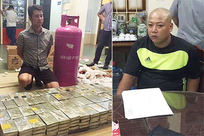 Nguyễn Quốc Hùng cùng 490 bánh heroin và bị can Nghiêm Công Dũng.