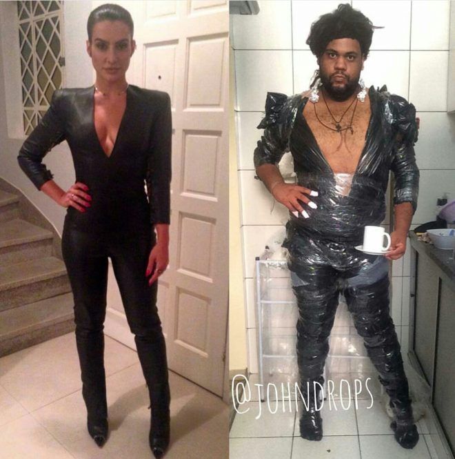 Trang phục được nhái lại chỉ bằnh băng keo trên các thùng xốp và phụ kiện chính là một tách cà phê