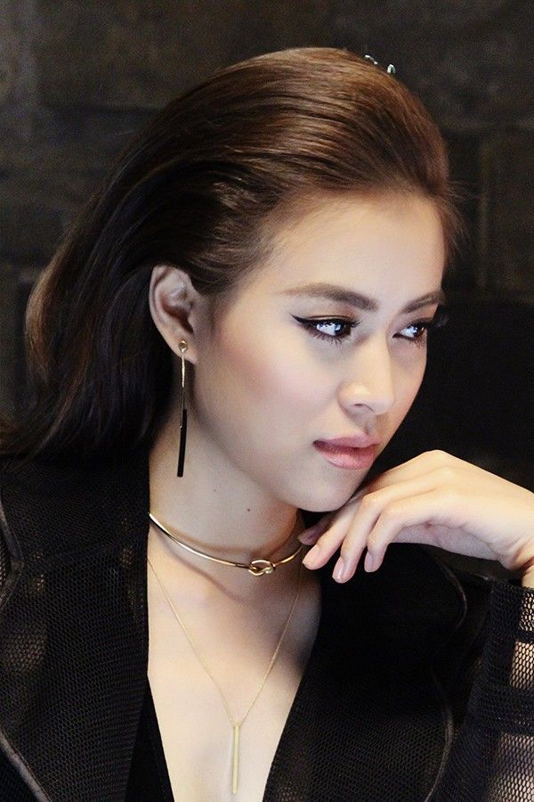 I'm Gonna Break - bản hit bự trong năm 2016 của Hoàng Thùy Linh.