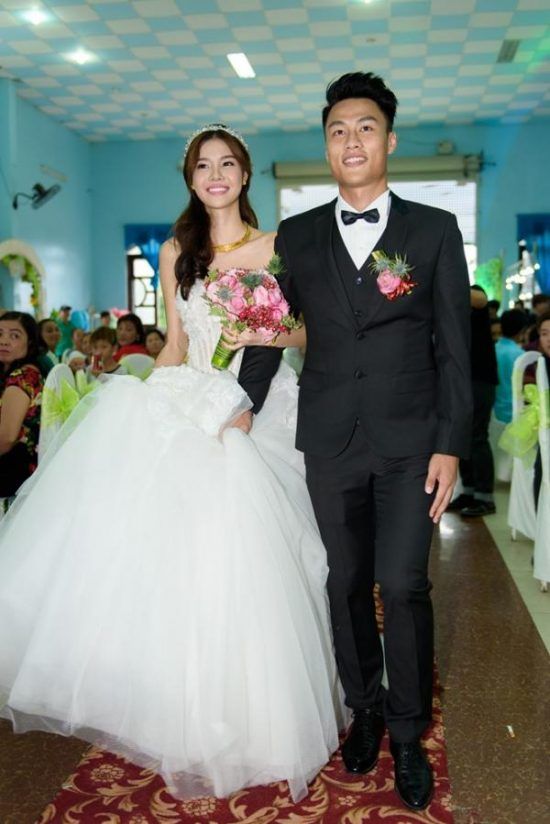 Mạc Hồng Quân và Kỳ Hân rạng rỡ trong đám cưới mới tổ chức hồi tháng 6
