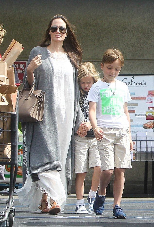 angelina Jolie3