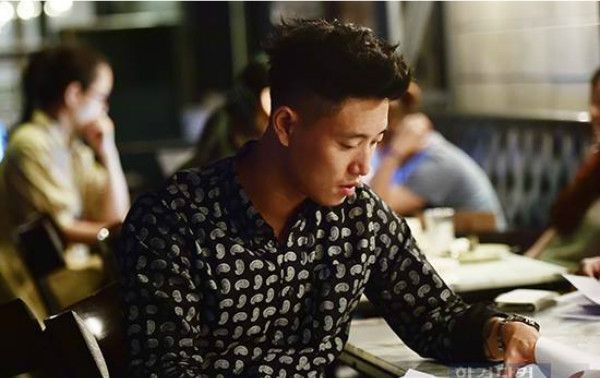 Gary đời thường rất khác.