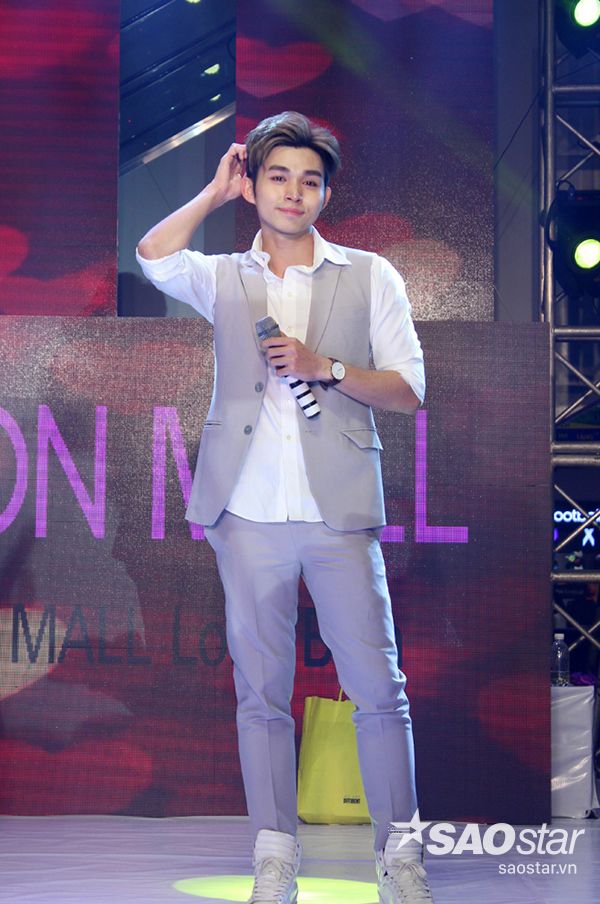 Jun đỏ hoe mắt trong giây phút chia tay.