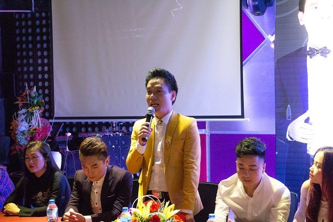 Huy Cường mang theo tất cả những trải nghiệm, háo hức, và cả hồi hộp vào album đầu tay mang tên Thành phố mưa bay.