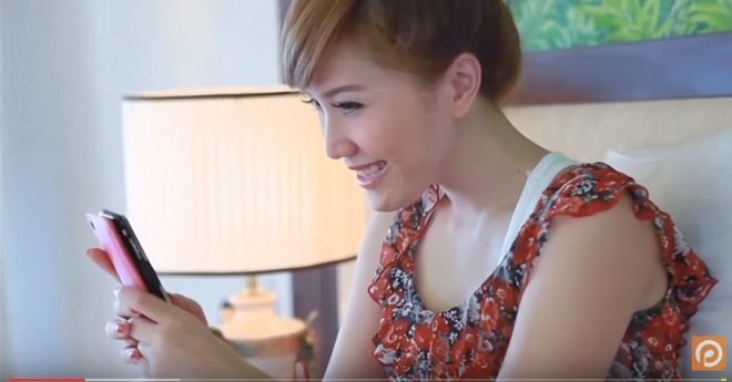 MV được thực hiện dưới dạng 1 bộ phim ngắn.