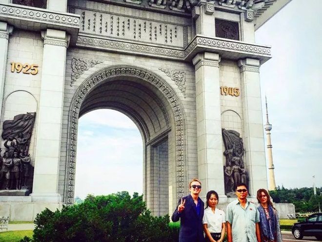 "Người dân Bắc Triều Tiên không bao giờ cười khi chụp ảnh." - Gleason nói