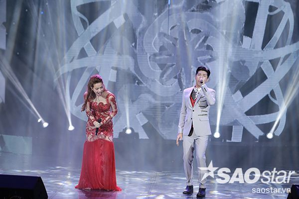 "Đây là sự chấp nhận, là sự chia tay, hy vọng câu chuyện chia tay ấy hạnh phúc từ phía tối nhưng cũng hạnh phúc từ phía người ấy...".