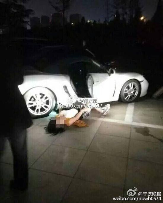 bo-nhi-cua-chong-tong-xe-vao-vo-dang-mang-song-thai-giet-chet-2-dua-tre-chua-kip-chao-doi-35-072714