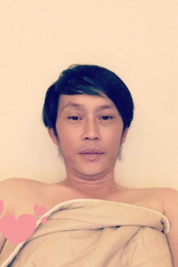 Cũng có lúc Hoài Linh lại "sexy" chẳng kém ai.