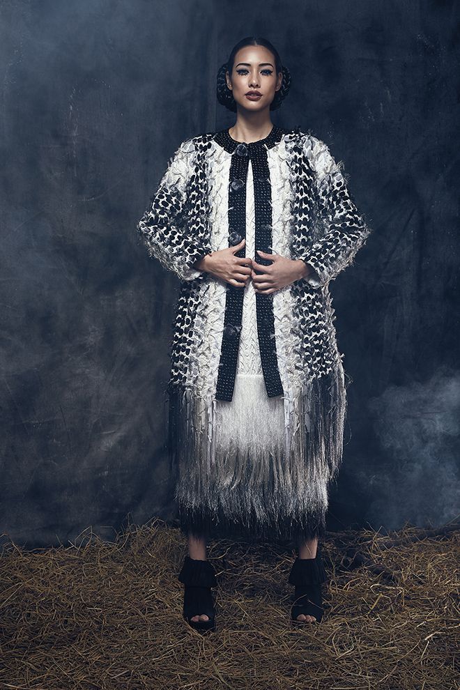 Lilly Nguyễn biến hóa đầy ma mị, cá tính trong bộ ảnh mới.