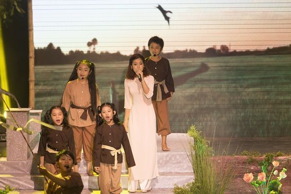 Hoang Yen bieu dien (5)