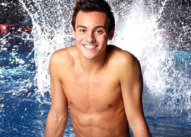 VĐV này khiến người hâm mộ đổ gục bởi vẻ nam tính, thân thiện cùng cặp mắt