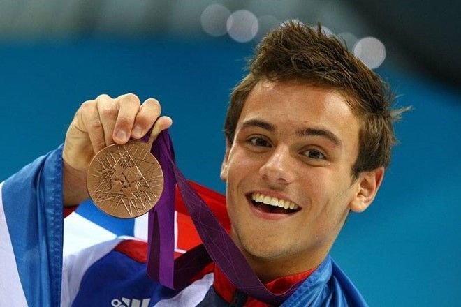 Thomas Robert "Tom" Daley (sinh năm 1994) là VĐV nhảy cầu nổi tiếng nhất nước Anh. Anh không chỉ đạt được những thành tích ấn tượng như vô địch quốc gia năm 13 tuổi, HCV tại FINA World Series mà còn là một trong 10 người "Được quan tâm nhất nước Anh".