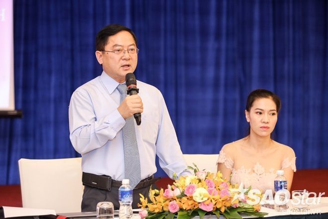 đại diện BTC, ông Lê Xuân Sơn cũng công bố thêm một người đẹp nữa phải dừng cuộc chơi là Nguyễn Thị Ngọc Vân.