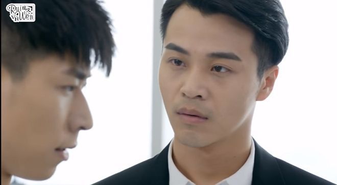 Trong lúc Kha Lạc theo đuổi Thư Niệm, dường như Tạ Viêm đã bắt đầu cảm giác được mối đe dọa từ cậu thiếu gia trẻ họ Kha. Anh càng trở nên khó chịu, thể hiện rõ tính độc chiếm hơn đối với Thư Niệm.