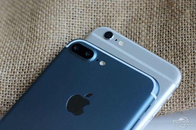 Nhìn tổng thể, thay đổi này không quá khác biệt. Nhiều người kì vọng iPhone 7 Plus sẽ mỏng hơn thiết bị tiền nhiệm.