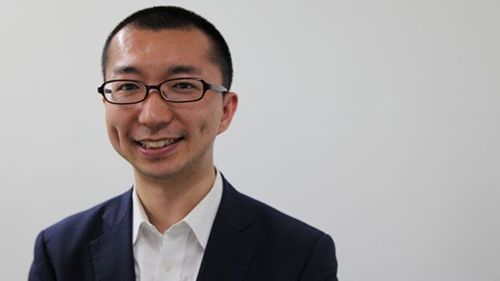 dich-vu-khoc-cung-trai-dep-nhat-ban-35-071313