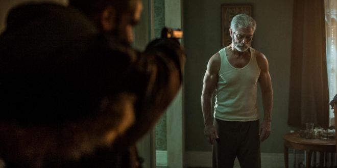 Stephen-Lang-and-Daniel-Zovatto-in-Dont-Breathe