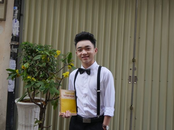 Bên cạnh đó, với sự hỗ trợ từ HLV Đan Trường cùng công ty, Quán quân Thần tượng Bolero 2016 vẫn luyện tập thanh nhạc cũng như diễn xuất, vũ đạo,... hàng ngày để có được những sản phẩm chất lượng hơn trong tương lai.