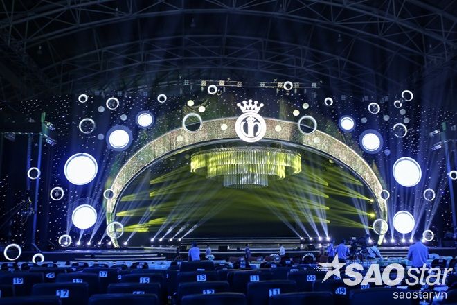 Sân khấu đêm Chung kết Hoa hậu Việt Nam 2016.