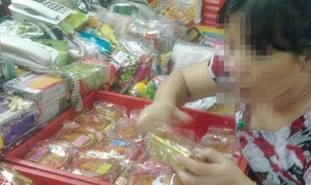 banh-trung-thu-lam-bang-bot-san-huong-lieu-ban-o-cho-tp-hcm-30-111326