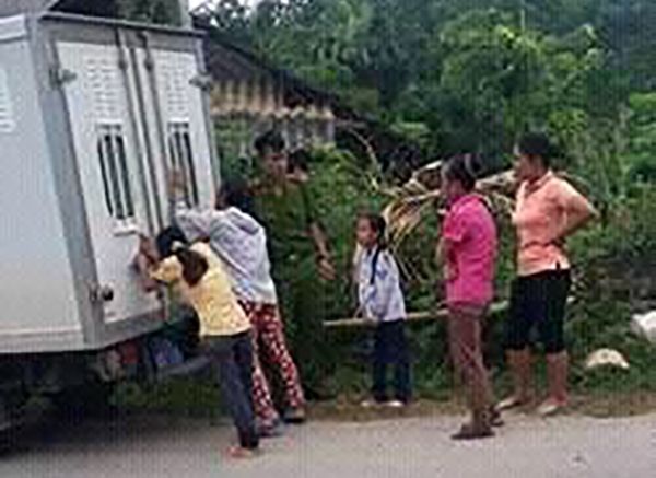 yen-bai-rung-dong-vi-vu-an-bo-de-xam-hai-2-con-gai-ruot-33-112924