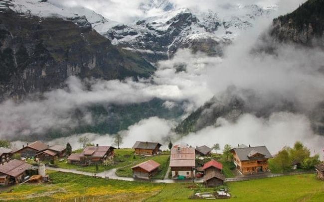 chu-meo-bi-an-cuu-thoat-mot-du-khach-bi-lac-tren-day-alps-18-091502