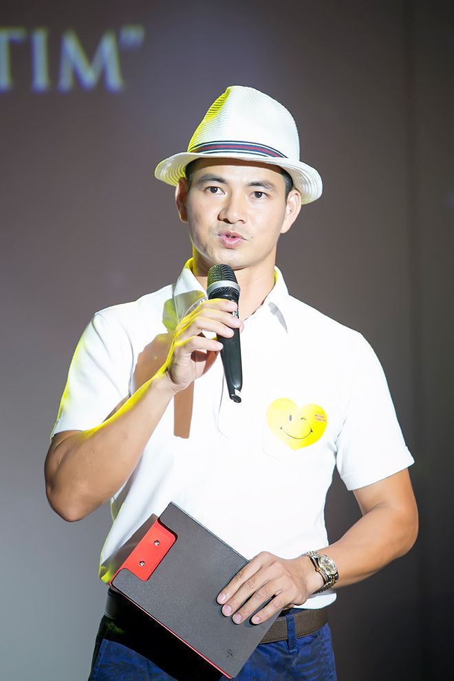 Người xem có thể cười nghiêng ngã khi Xuân Bắc tung hứng với Ngọc Anh trên sân khấu hay nhưng cũng có thể ngậm ngùi thậm chí rơi nước mắt khi nghe những câu chuyện về các em bé bị dị tật bẩm sinh hở hàm ếch có hoàn cảnh khó khăn.