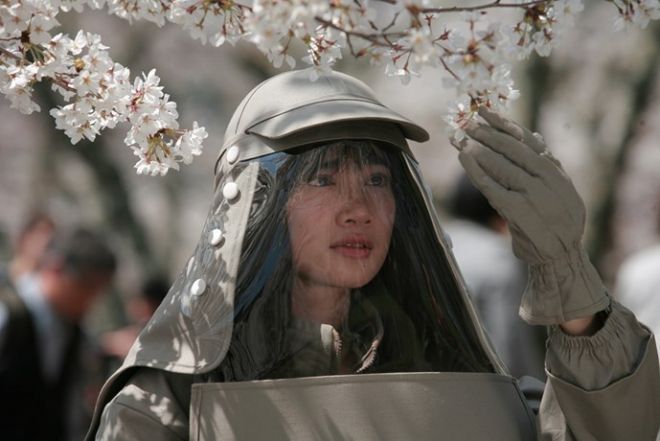 20151108-nha-phuong-duoc-khen-dien-xuat-tam-quoc-te-trong-khuc-hat-mat-troi-1