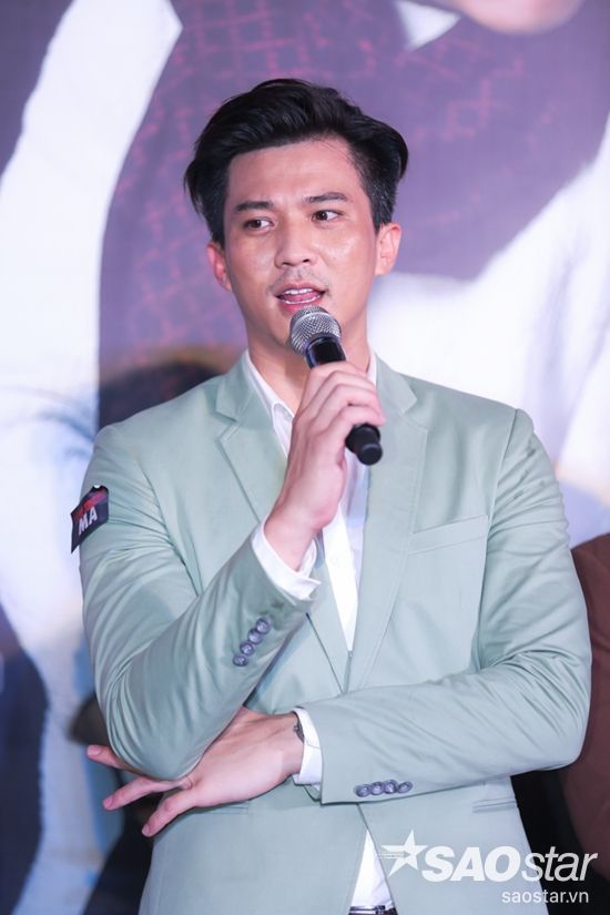 Hà Việt Dũng "lấn sân" đọc rap để chiều lòng khán giả.